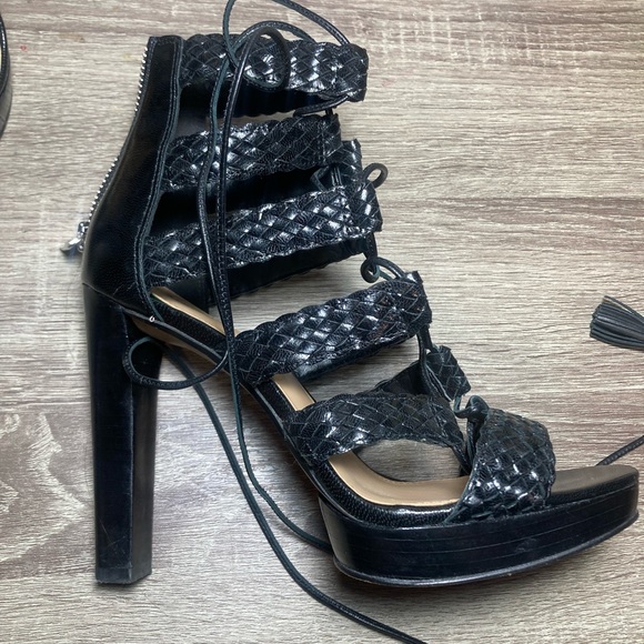 Black Micheal Kors Strappy Sandal Heels size 7 - Picture 1 of 7